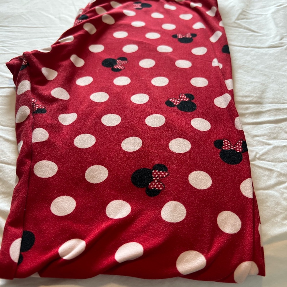 Lularoe TC Minnie Mouse Leggings from the Disney Collection
